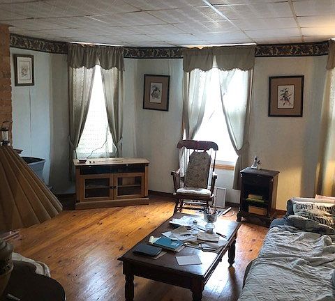 3rd image of 3859 Grace St
