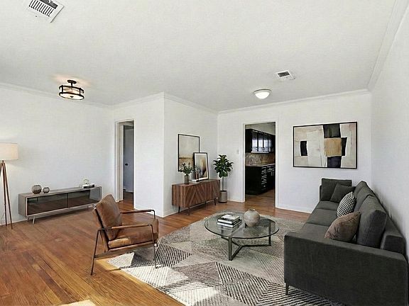 5th image of 2110 7th St