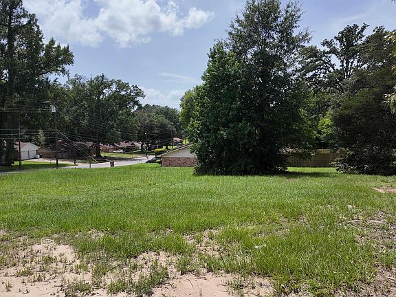 2nd image of 3601 Brazos Blvd