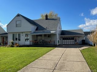 240 Kelvin Dr, Buffalo, NY 14223