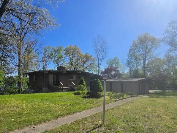 816 Browns Lake Rd, Jackson, MI 49203