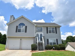 1068 Misty Meadows Ln, Hampton, GA 30228