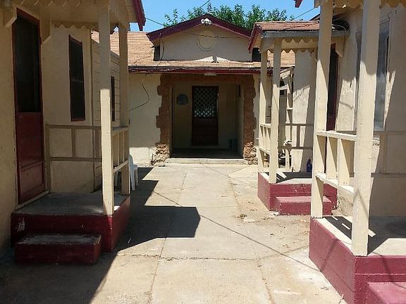 3rd image of 14035 Rosewood Ln