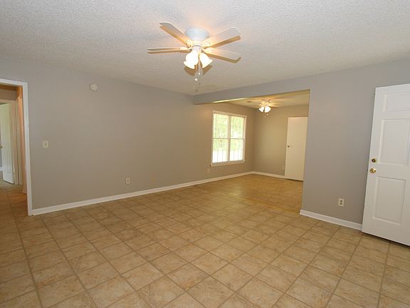 3rd image of 2219 Summertown Dr