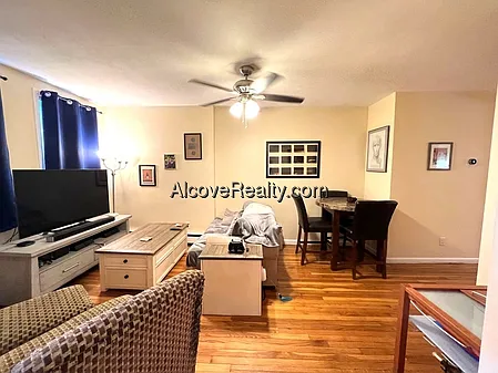 Studio, 1.0 bath, $2,450 — Photo 4