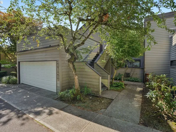 17019 SW Versailles Ln, King City, OR 97224