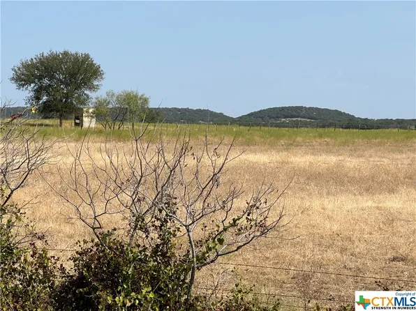 8 County Road 154 E, Gatesville, TX 76528