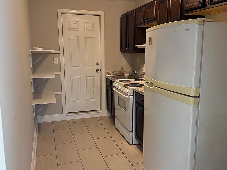 1st image of 2932 Yorkway Floor 2