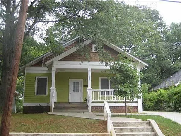 1333 Oak St SW — Photo 1
