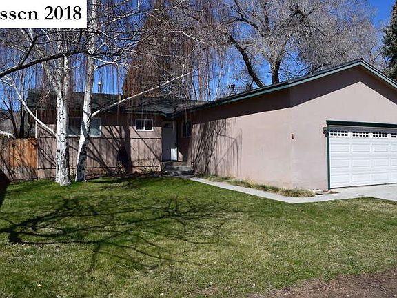 2nd image of 820 Paiute Ln