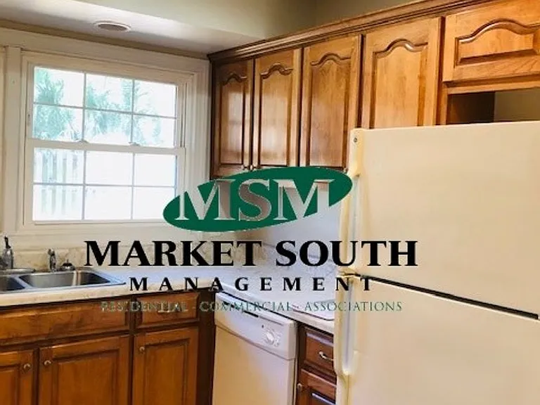 306 Sandy Springs Rd — Photo 16