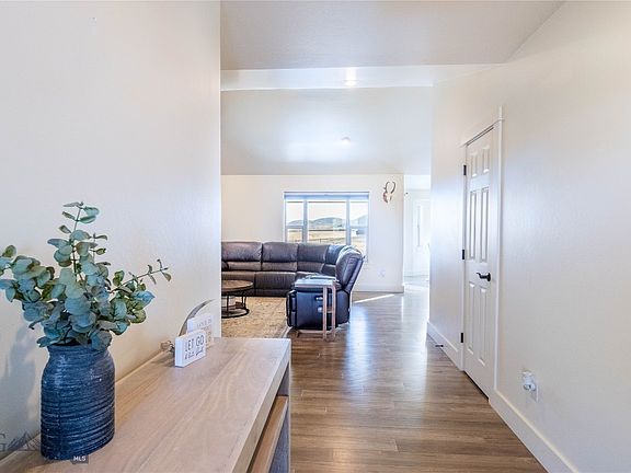 2nd image of 66 Cherokee Trl