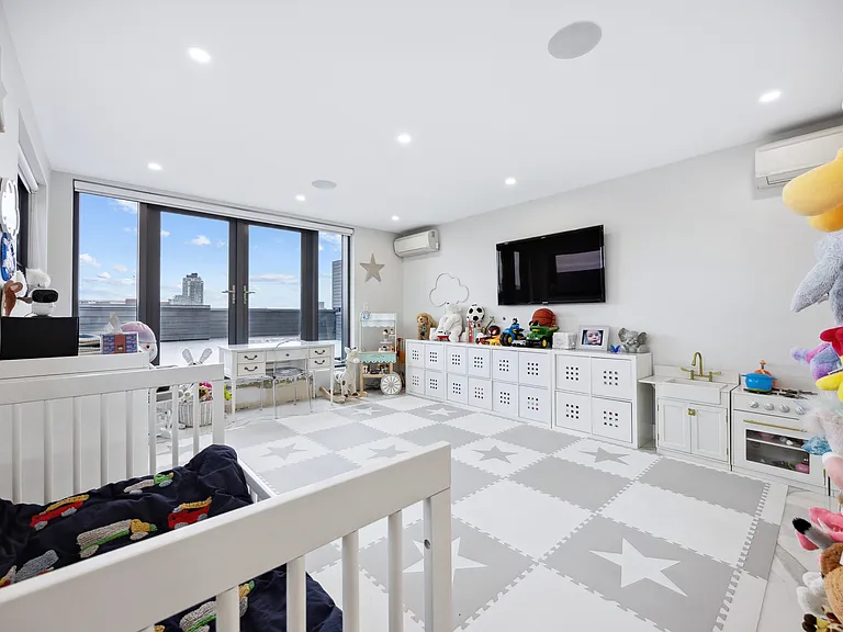 102 W End Ave #Penthouse 5 — Photo 13