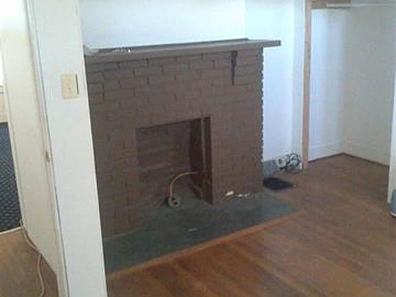 3rd image of 49400 Main St