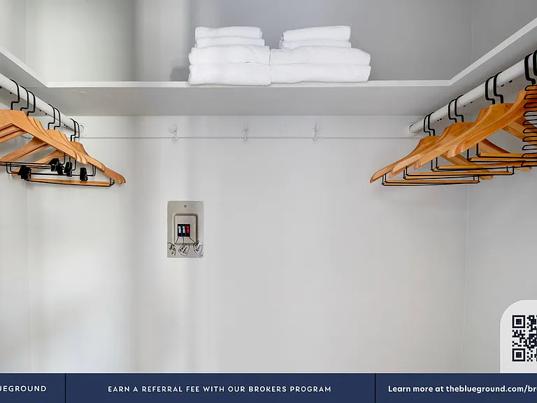 Walk-in Closet