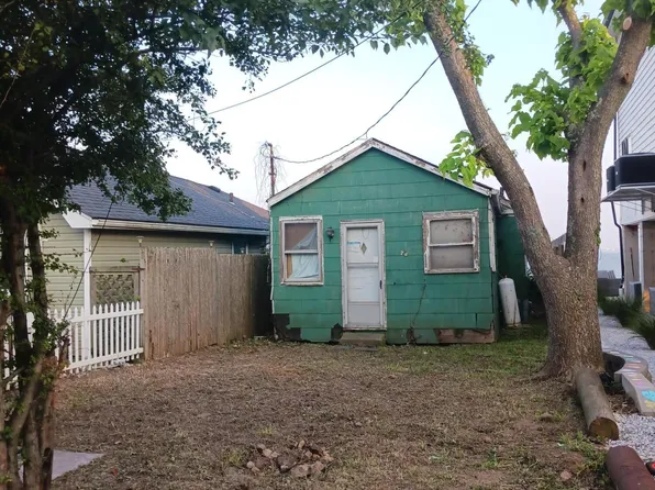 26 Zephyr Ave, Staten Island, NY 10312