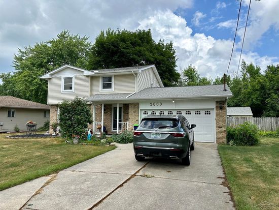 2660 Starlite Dr, Saginaw, MI 48603