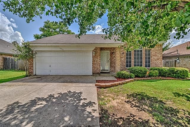 1st image of 1218 Chapel Hill Dr
