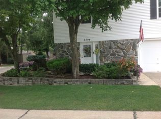 6794 Chaffee Ct #27, Brecksville, OH