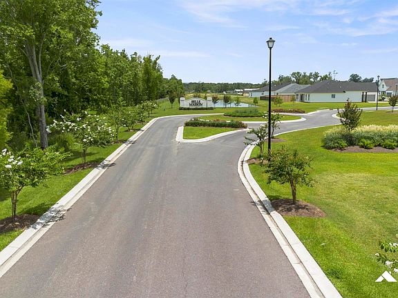 4th image of 14452 Belle Maison Dr
