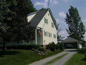 2nd image of 1109 E 9th St