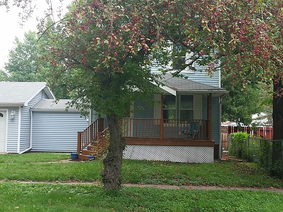 3rd image of 601 Dudley St