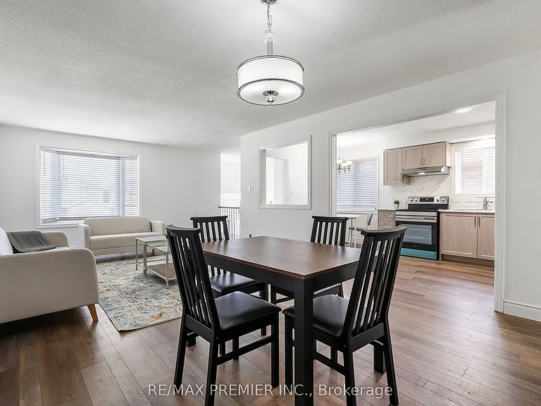 45 Roughley St #UPPER — Photo 13