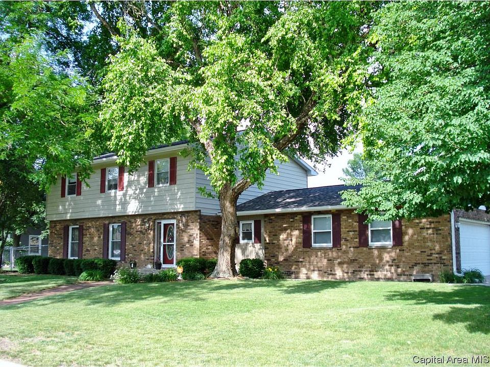 1st image of 1053 Woodbine Cir W