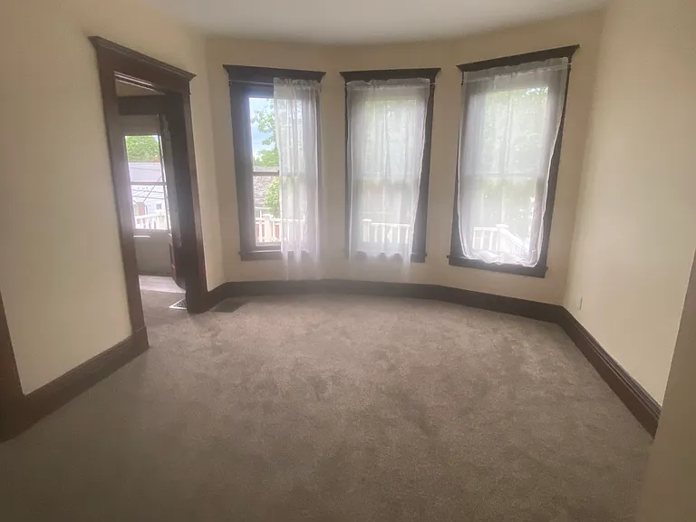 38 Leamington Pl — Photo 7