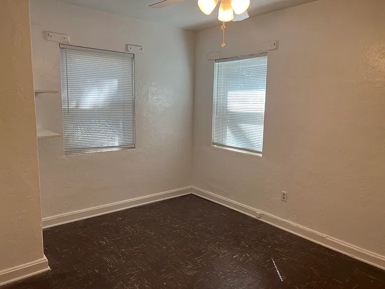 873 Campus Cir #2 — Photo 4