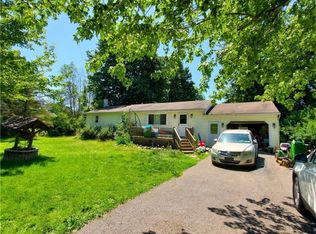 12619 Brucker Rd, Akron, NY 14001