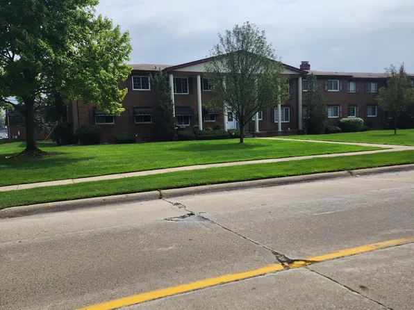 20816 Beaconsfield St #9, Saint Clair Shores, MI 48080