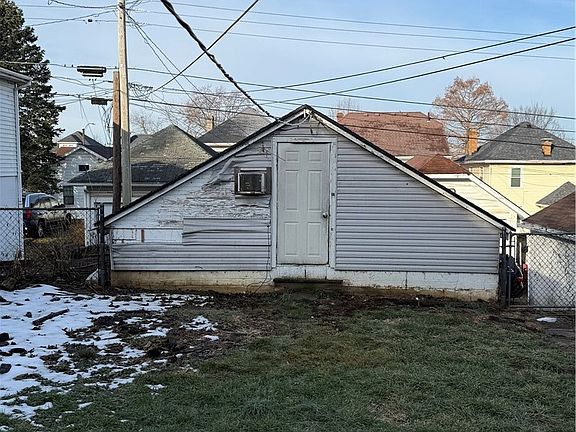 5th image of 1219 Highland Ave