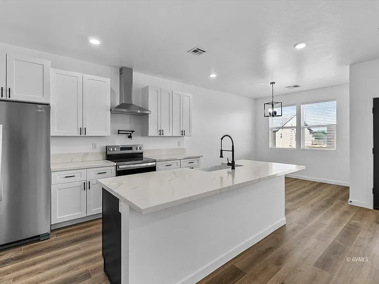 2926 W Eagle Dr — Photo 7
