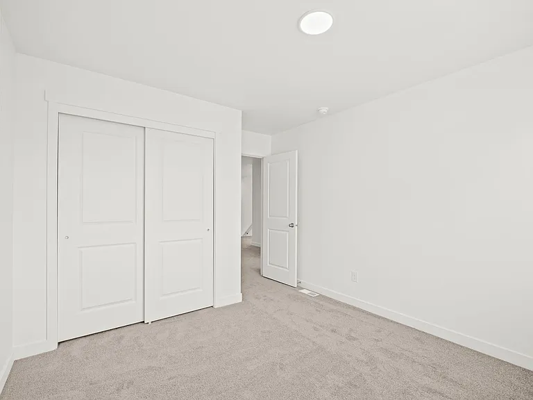 232 E 860 S — Photo 21