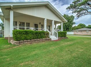 601 SW 4th St, Tuttle, OK 73089