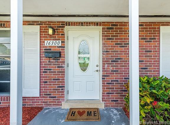 3rd image of 16300 SW 102nd Ct