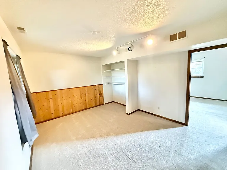 6515 Flintridge Dr — Photo 27