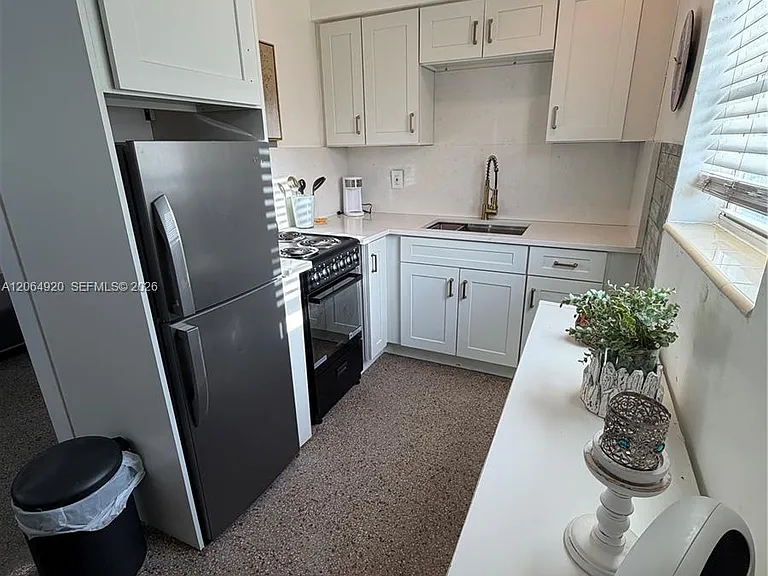 2130 McKinley St #1 — Photo 1