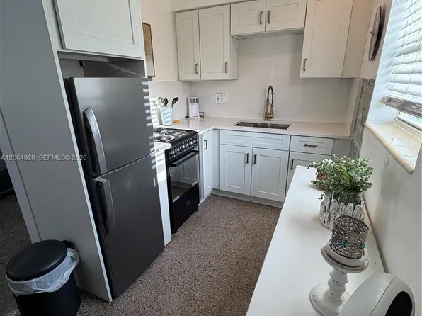 2130 McKinley St #1, Hollywood, FL 33020