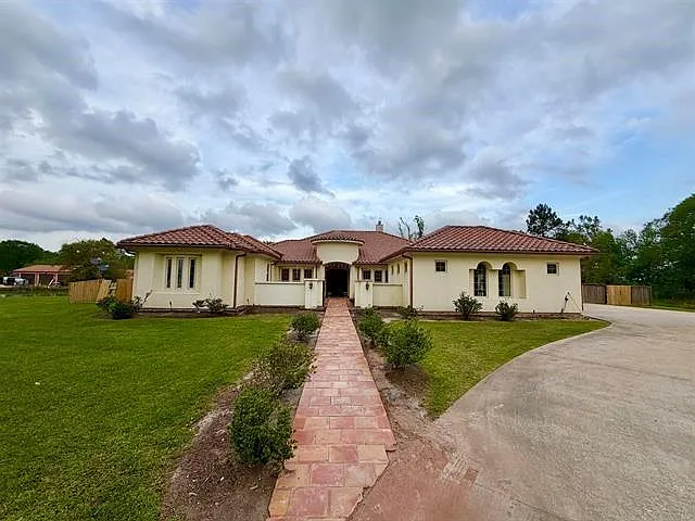 12410 Keith Rd — Photo 2