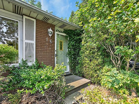 4th image of 16 Sunshine Ct