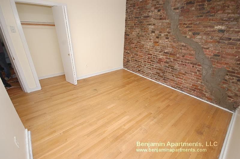 2nd image of 145 Endicott St #Ten