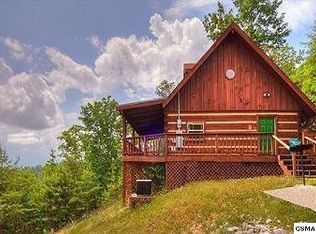 2113 Bluff Mountain Rd #CUDDLEDUP, Sevierville, TN 37876