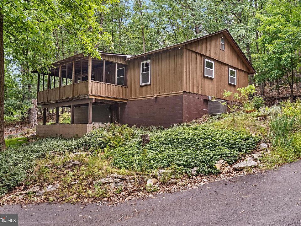 1st image of 964 Valley View Rd