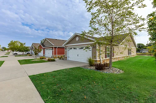 2649 Grove Cir Photo 1