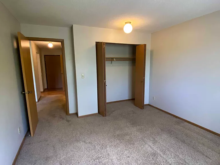 River Ridge Apartments — Photo 17
