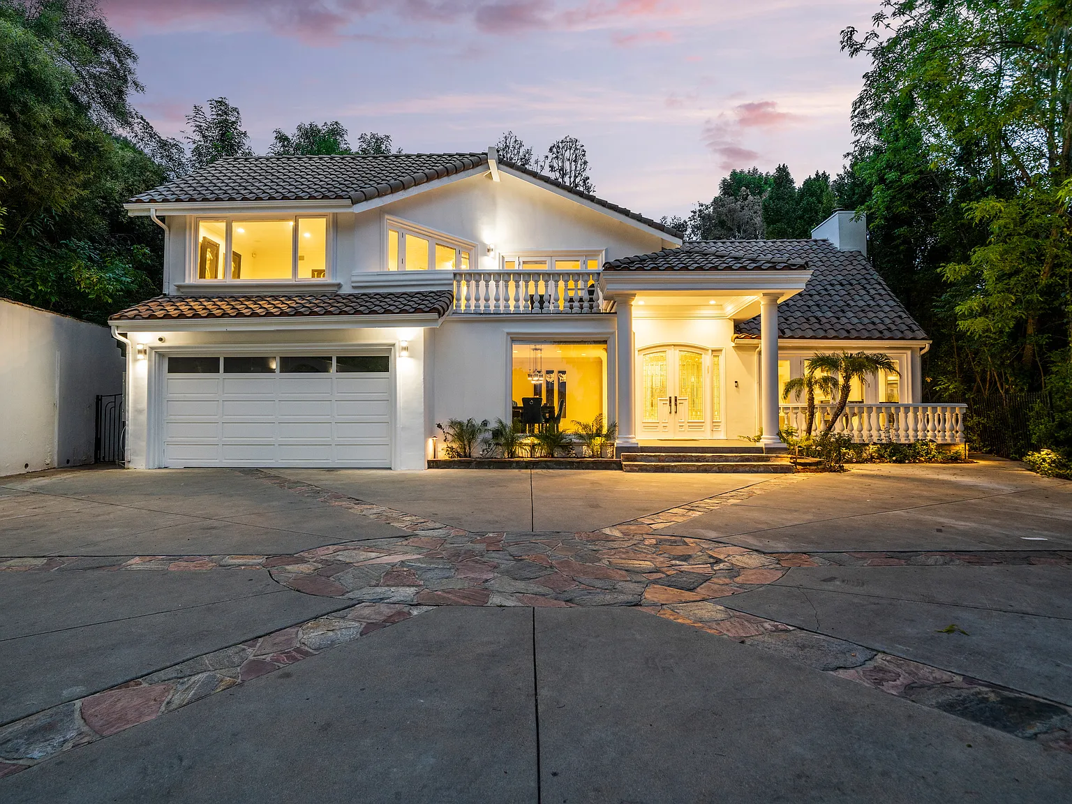 5 bed, 4483 sqft, $19,500 — Photo 4