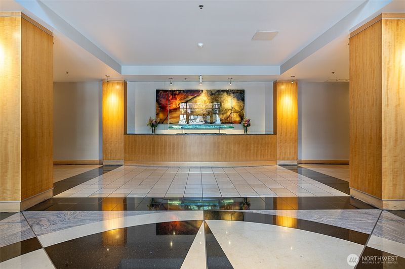 4th image of 2929 1st Avenue #1219