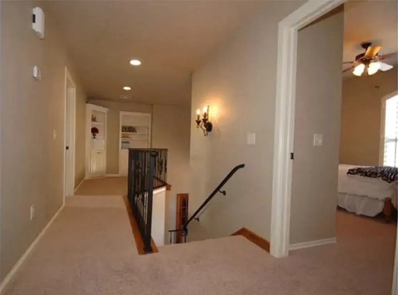 4 bed, 3032 sqft, $4,000 — Photo 2